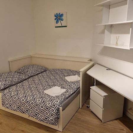 Family Apartman V Centre Mesta Bratislava Apartment Exterior photo