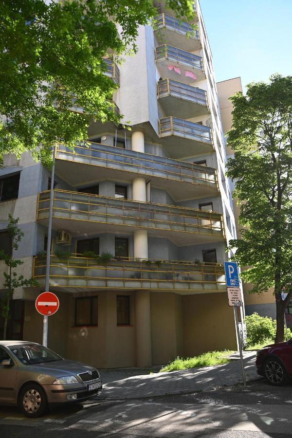 Family Apartman V Centre Mesta Bratislava Apartment Exterior photo